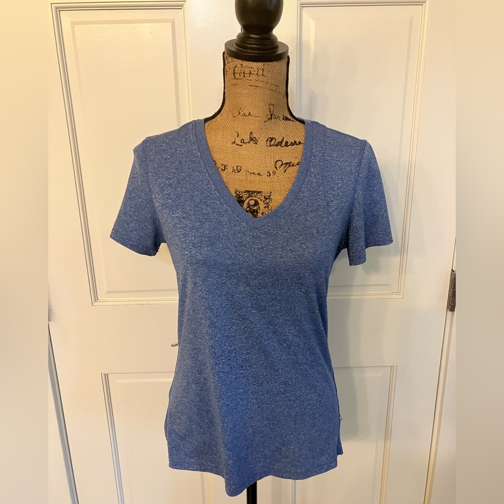 Danskin NOW 2 semi fitted short sleeve tops medium - Picture 3 of 10